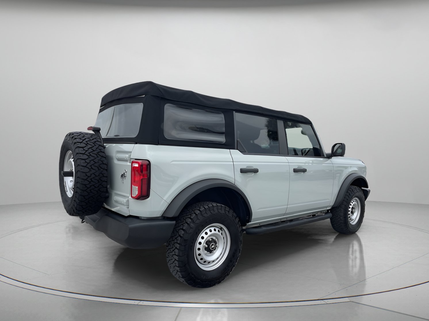 Certified 2022 Ford Bronco 4-Door AWD/4WD image 3