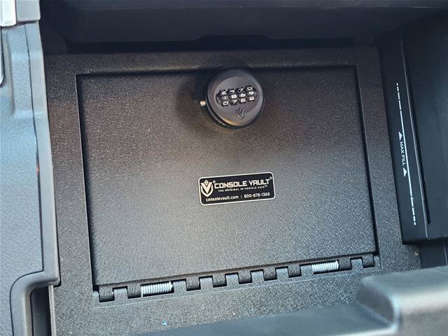 Used 2022 RAM 2500 Big Horn w/ Level C Equiment Group AWD/4WD image 17