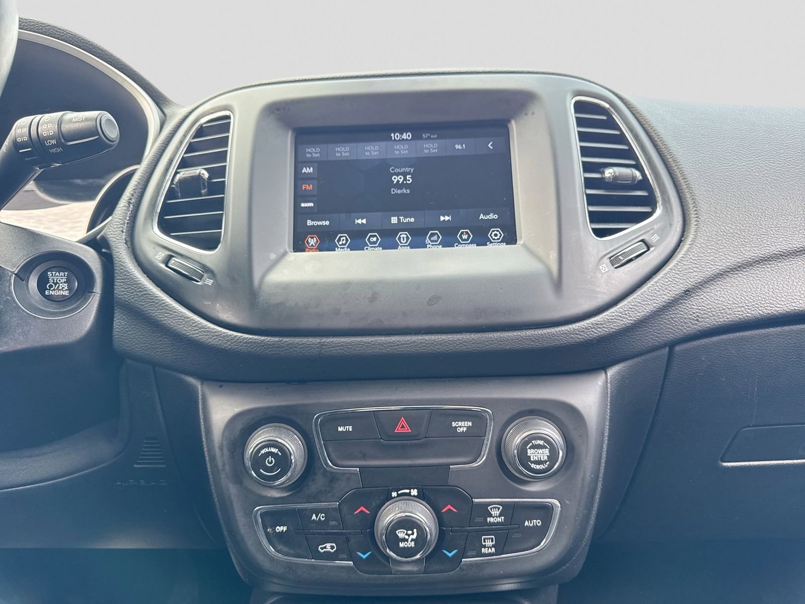 Used 2018 Jeep Compass Latitude w/ Popular Equipment Group AWD/4WD image 28