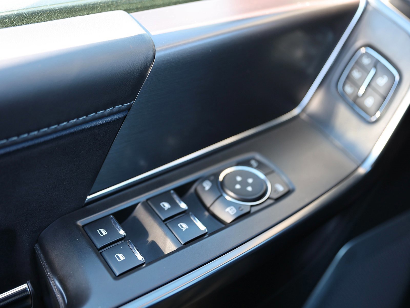 Certified 2024 Ford F150 Platinum w/ Equipment Group 702A High image 42