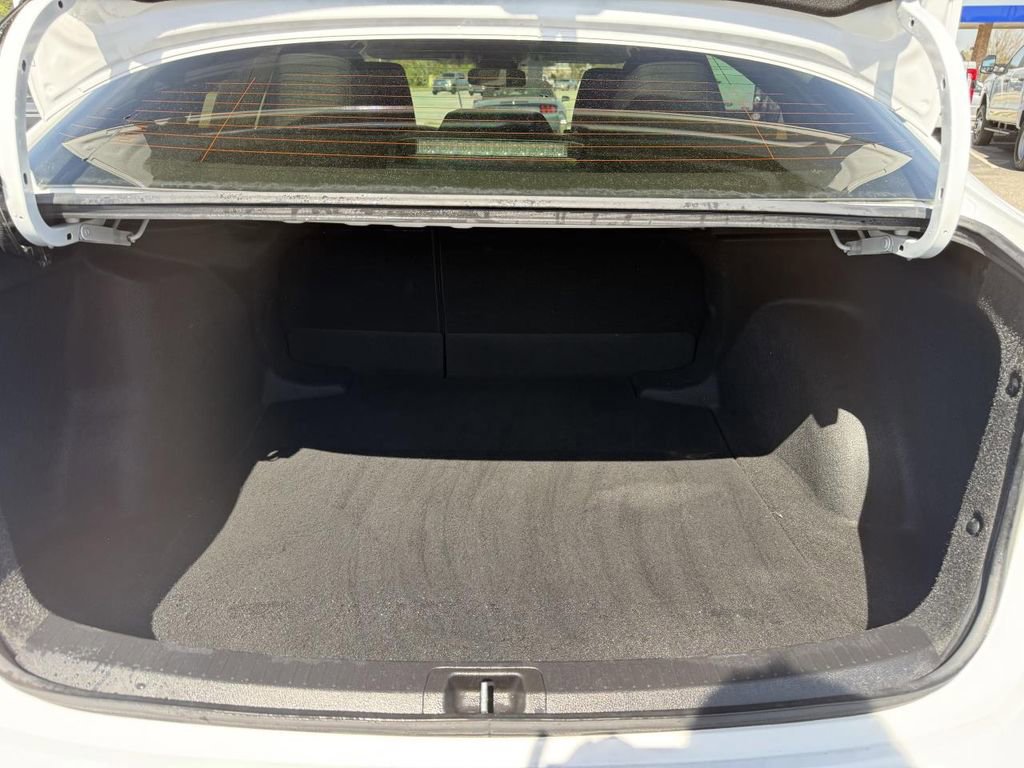 Used 2023 Toyota Corolla LE image 9