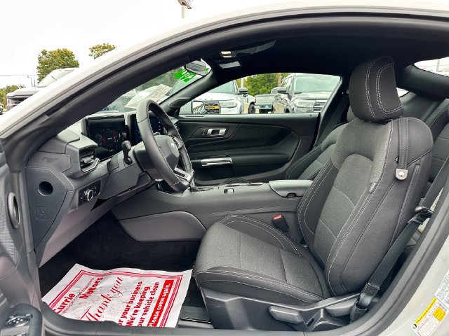 Certified 2026 Ford Mustang Coupe RWD image 10
