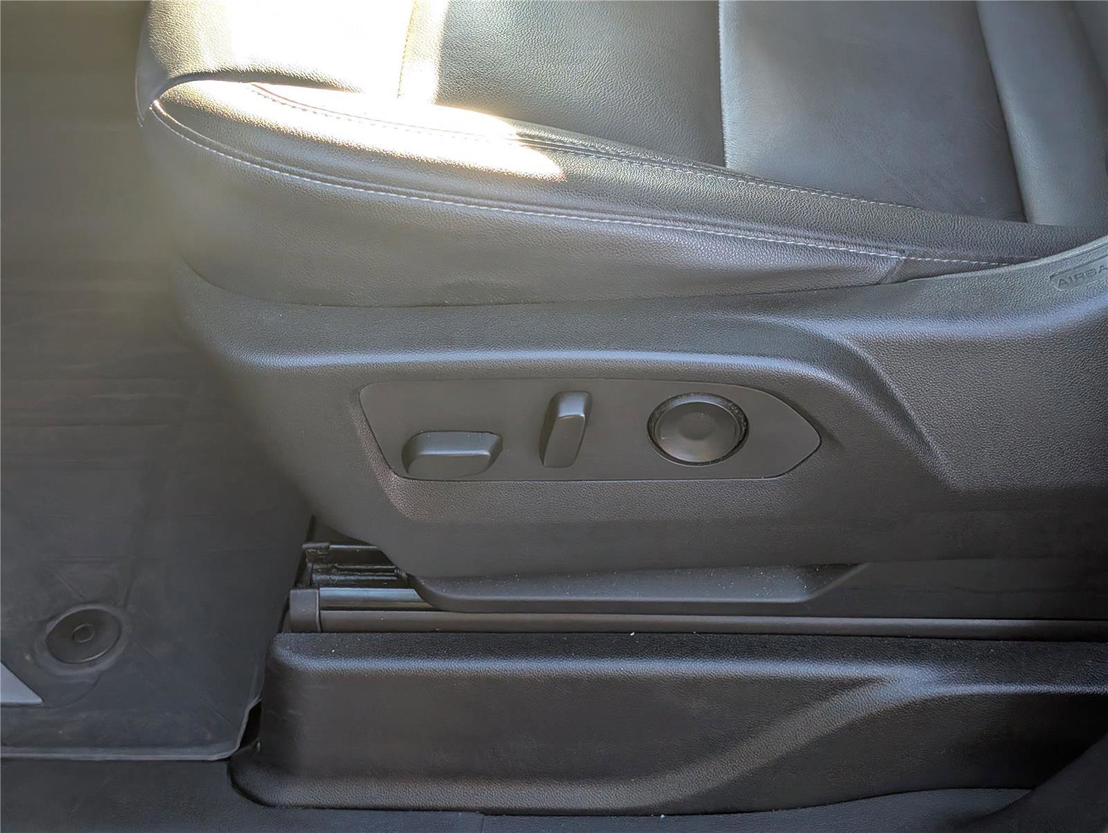 Used 2021 Chevrolet Tahoe LT image 24