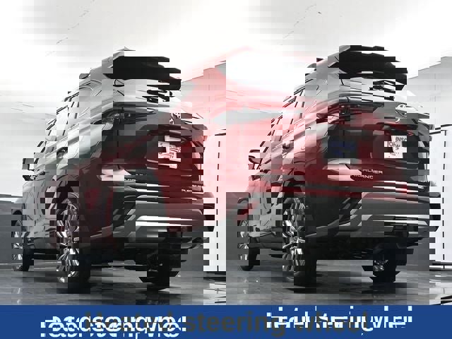 Used 2025 Toyota Highlander Platinum AWD/4WD image 9