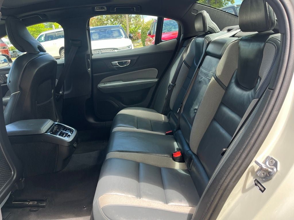 Used 2021 Volvo S60 T6 R-Design AWD/4WD image 13