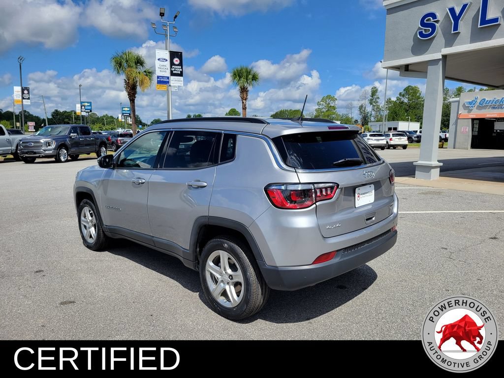 Used 2024 Jeep Compass Latitude AWD/4WD image 4