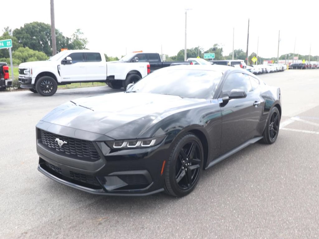Certified 2024 Ford Mustang Coupe RWD image 3