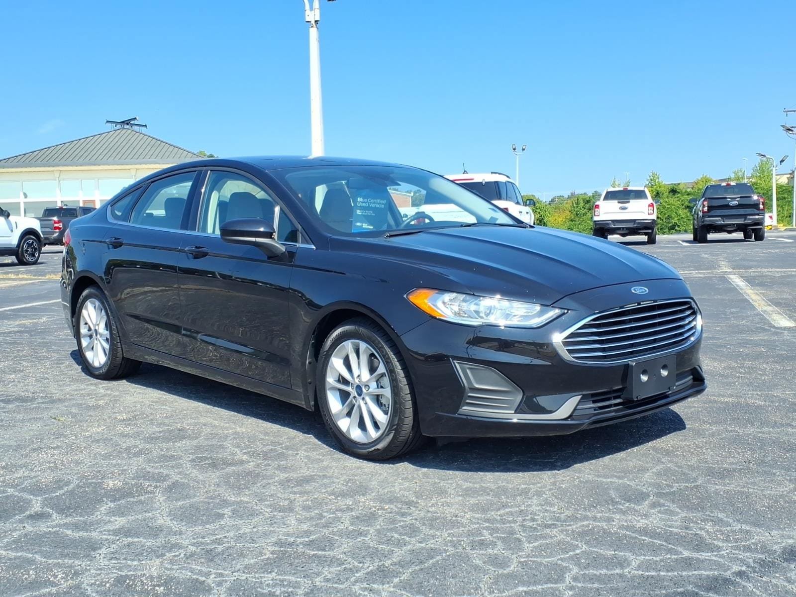 Certified 2020 Ford Fusion SE FWD image 2