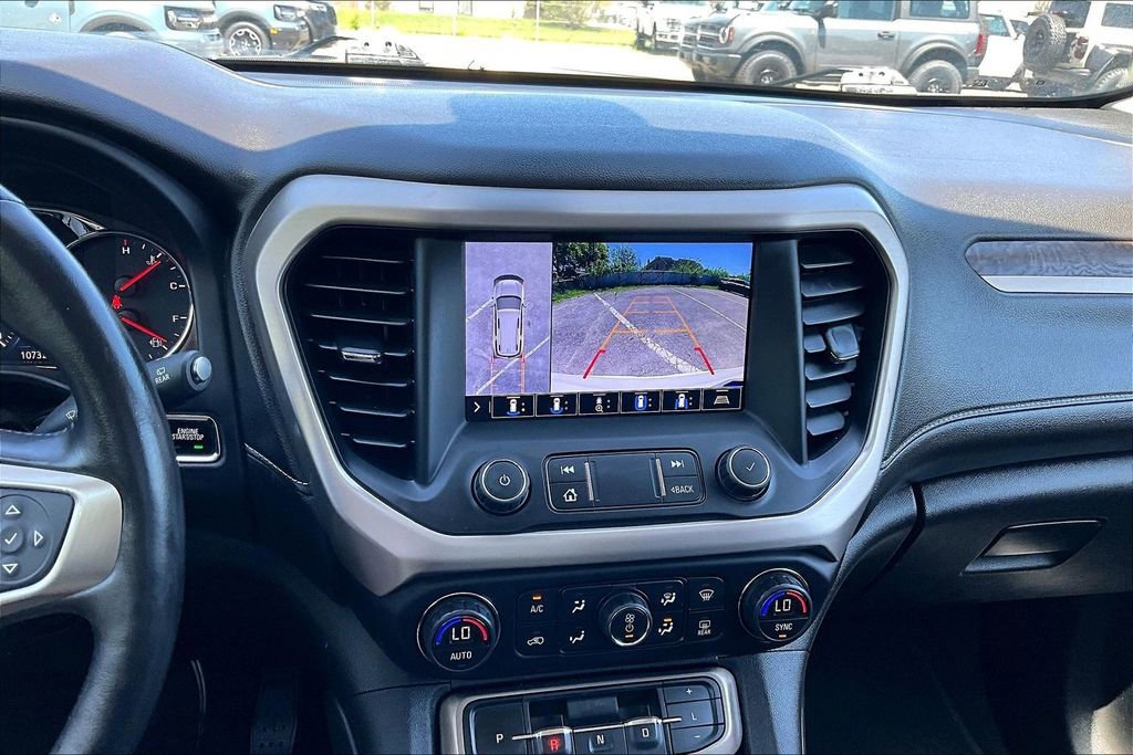 Used 2020 GMC Acadia Denali w/ Technology Package AWD/4WD image 21