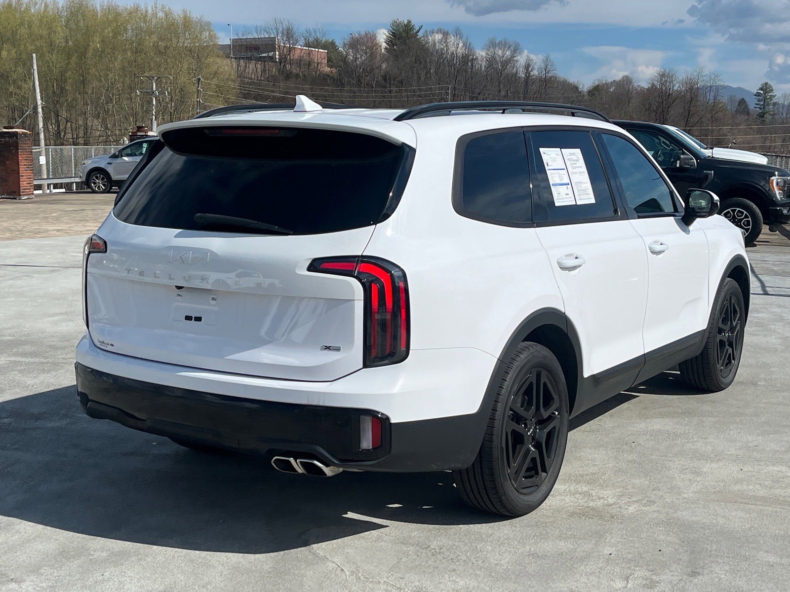 Used 2024 Kia Telluride SX Prestige X-Line image 3