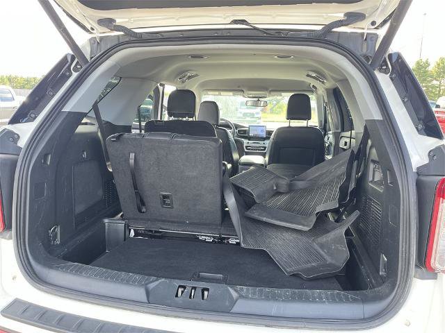 Certified 2022 Ford Explorer XLT w/ Equipment Group 202A image 11