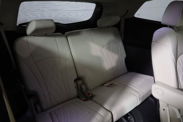 Used 2023 Buick Enclave Avenir w/ Avenir Technology Package AWD/4WD image 13
