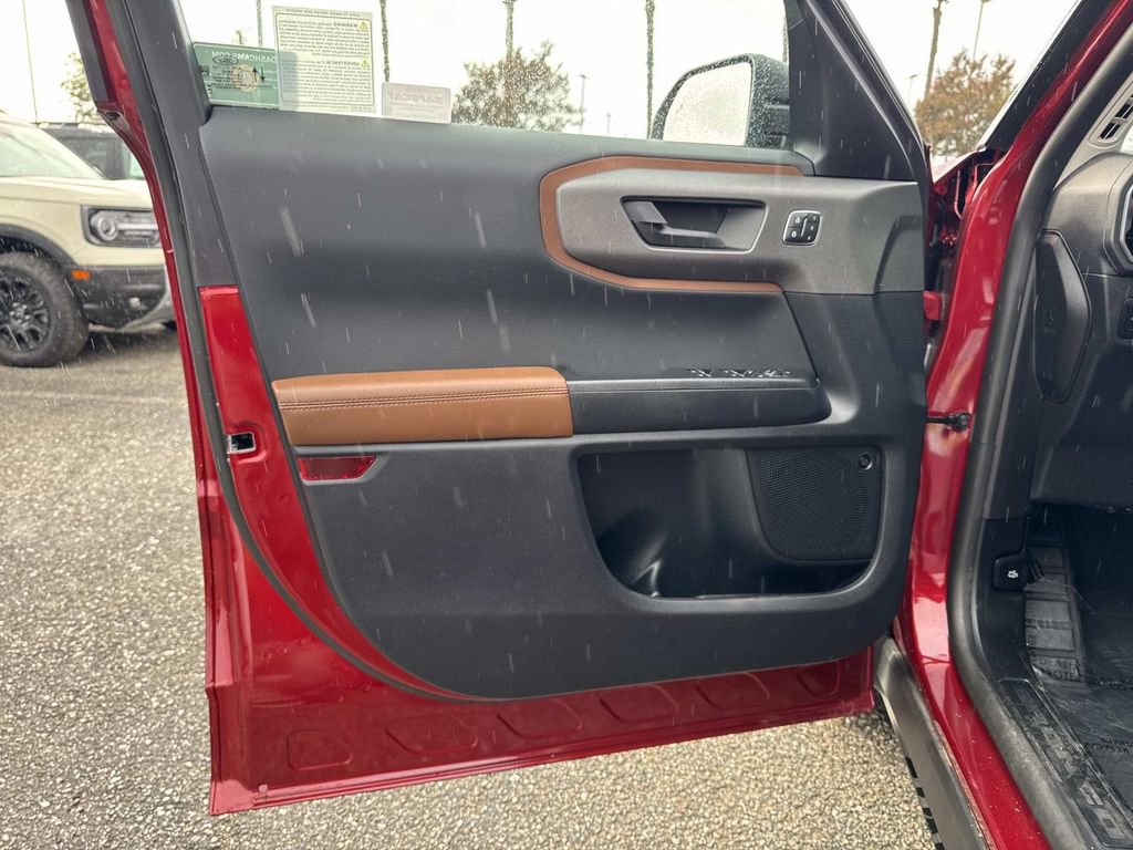 Certified 2025 Ford Bronco Sport Outer Banks w/ Outer Banks Tech Package+ image 4