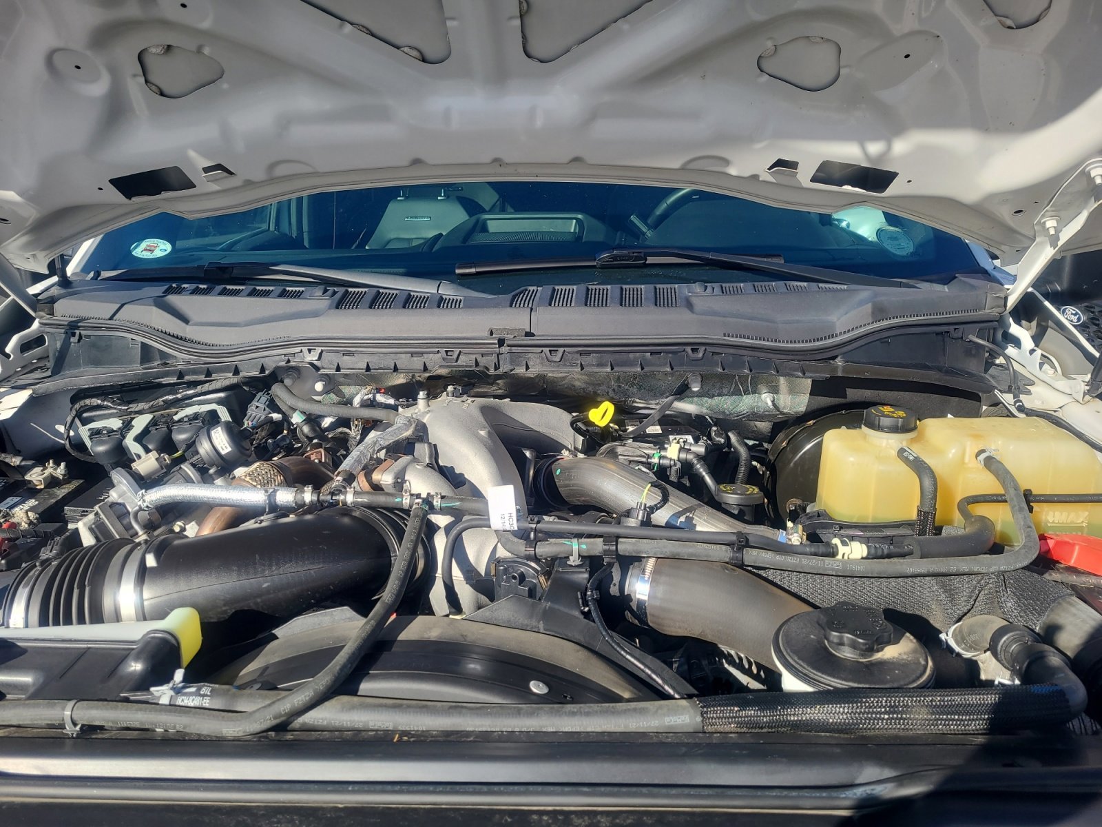 Certified 2022 Ford F350 Platinum w/ FX4 Off-Road Package image 21