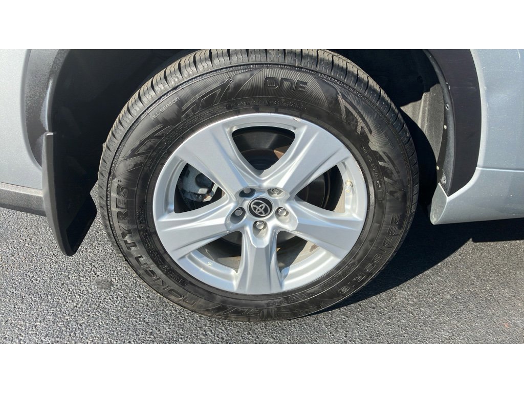 Used 2021 Toyota Highlander LE w/ Protection Package #3 (TMS) image 15