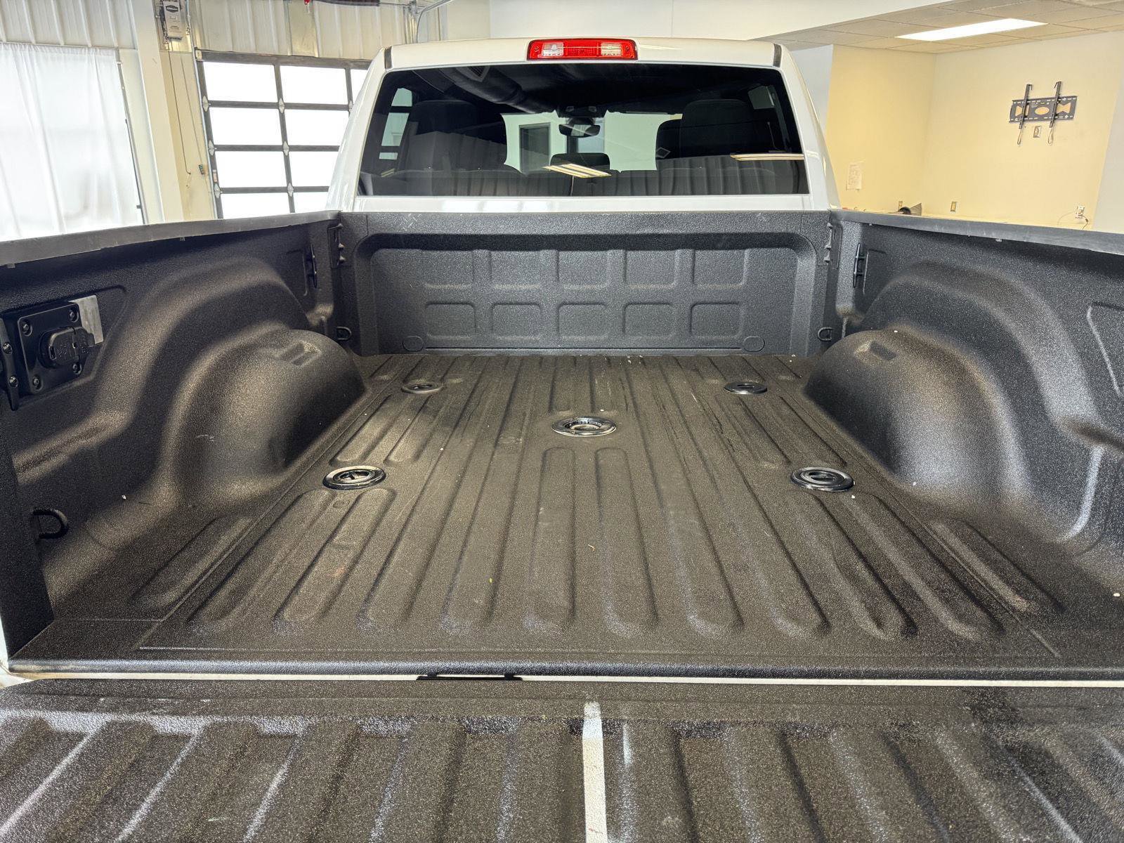 Used 2022 RAM 2500 Big Horn w/ Level A Equipment Group AWD/4WD image 35