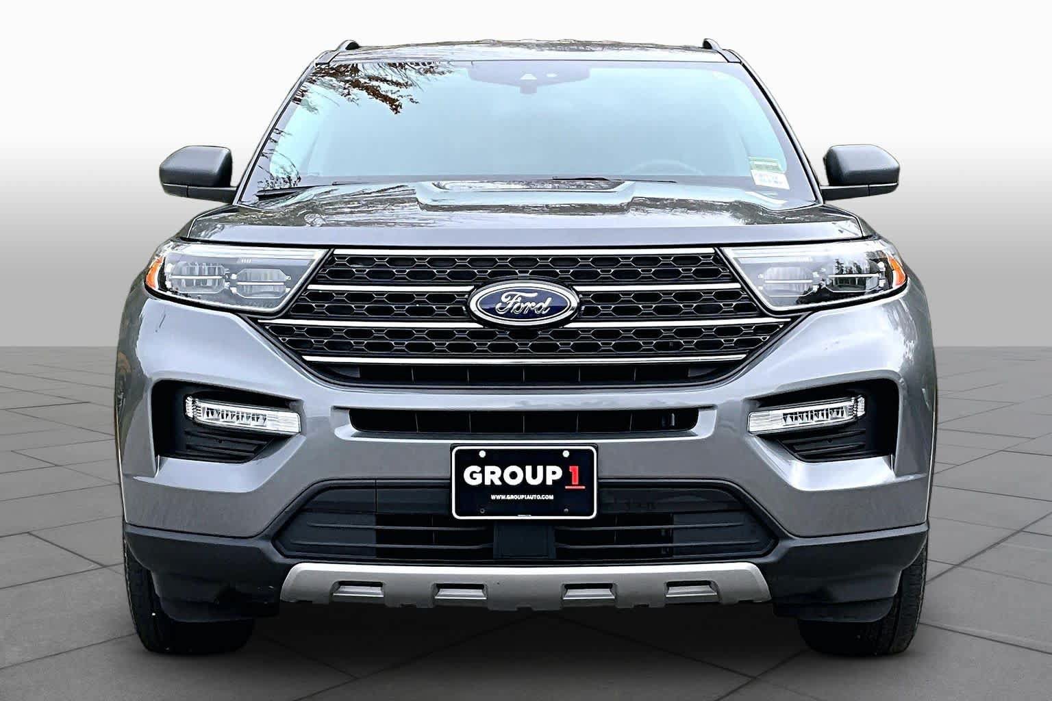 Certified 2023 Ford Explorer XLT w/ Equipment Group 202A AWD/4WD image 4