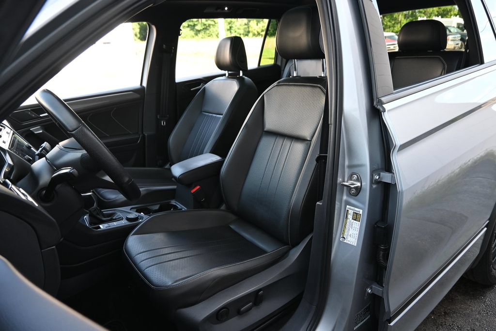 Used 2022 Volkswagen Tiguan SE R-Line AWD/4WD image 21