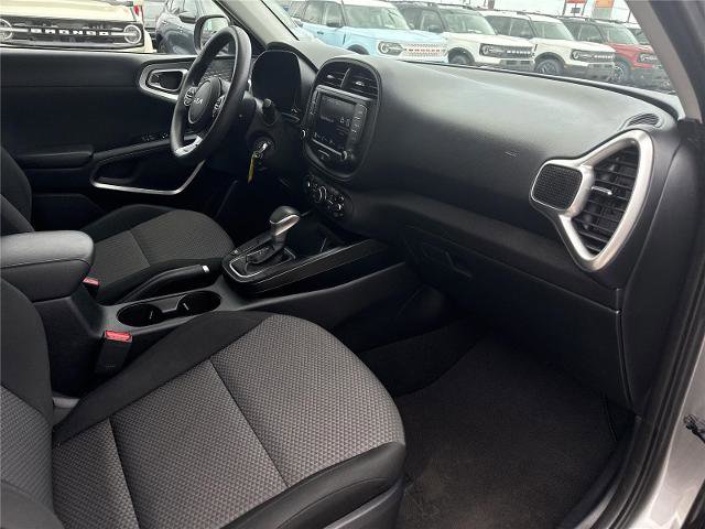 Used 2024 Kia Soul LX w/ Option Group 015 FWD image 19