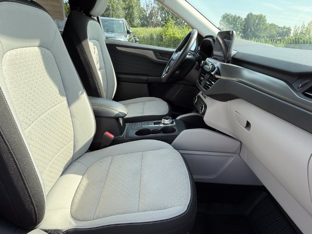 Certified 2024 Ford Escape Active AWD/4WD image 23