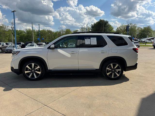 Used 2025 Honda Pilot Touring image 4
