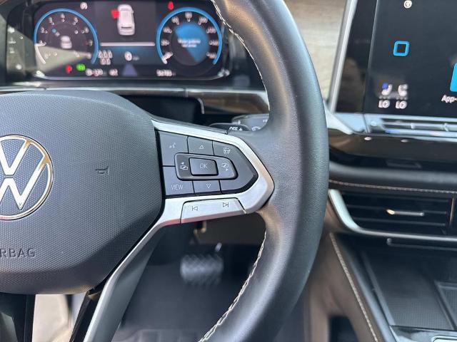 Used 2024 Volkswagen Atlas SE image 25