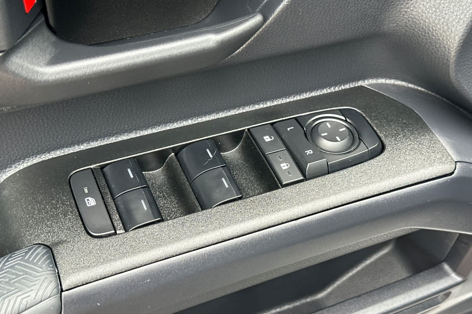 Used 2025 Toyota 4Runner SR5 AWD/4WD image 13