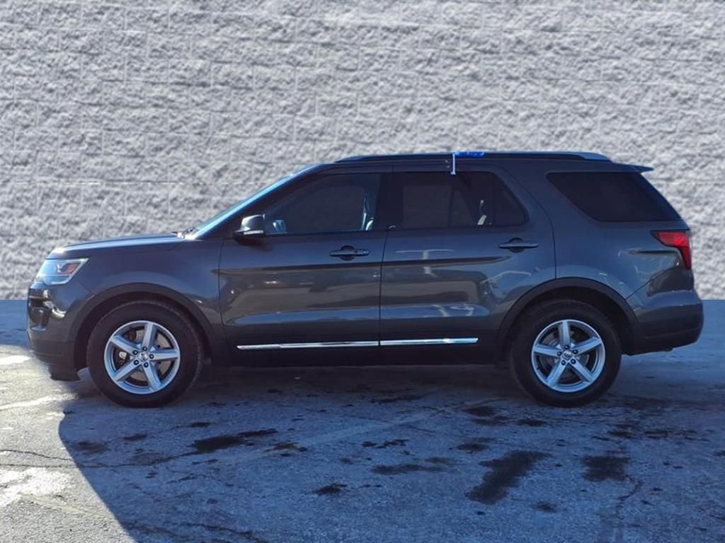 Certified 2019 Ford Explorer XLT w/ Equipment Group 202A image 4
