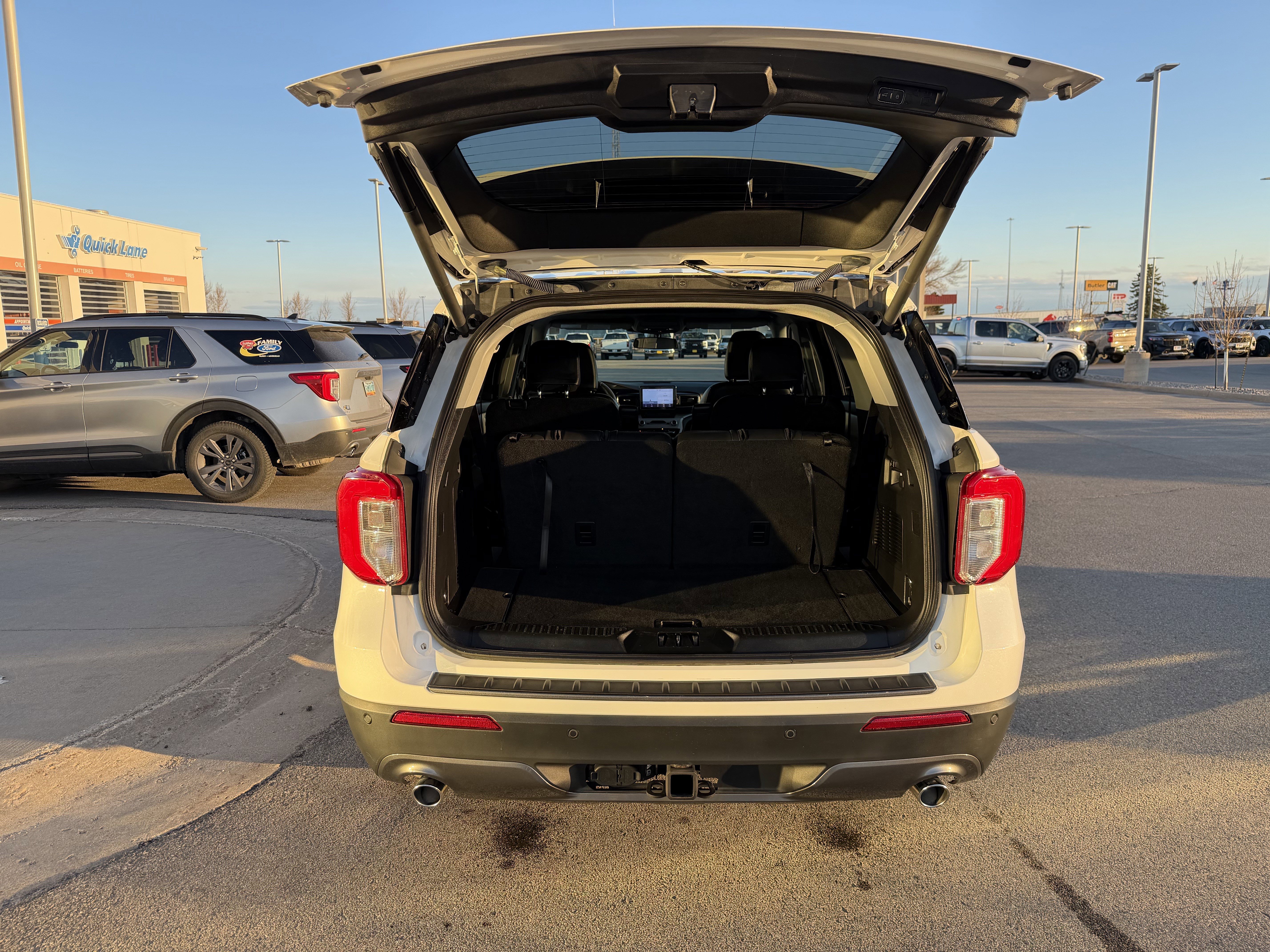 Certified 2023 Ford Explorer XLT w/ Equipment Group 202A AWD/4WD image 22