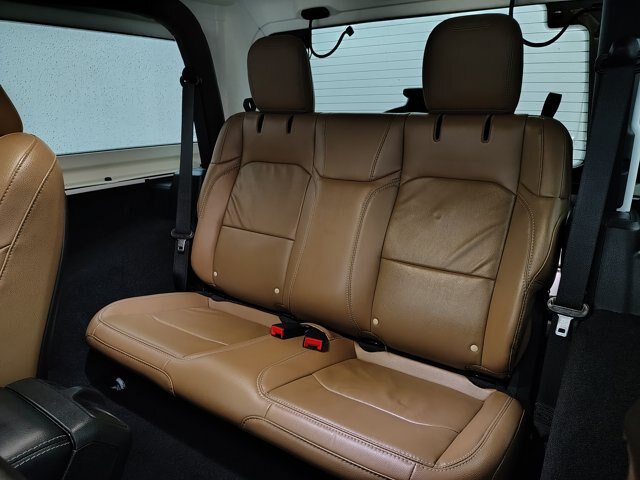 Used 2022 Jeep Wrangler Rubicon w/ Cold Weather Group AWD/4WD image 29