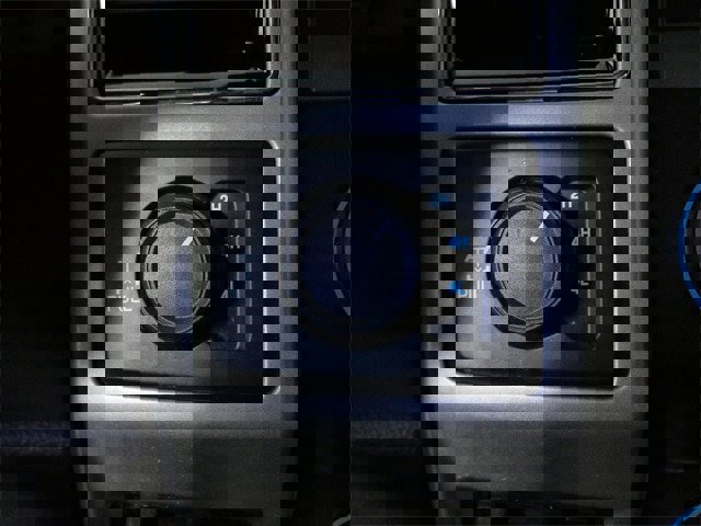 Certified 2021 Ford F350 Lariat w/ Lariat Value Package image 26