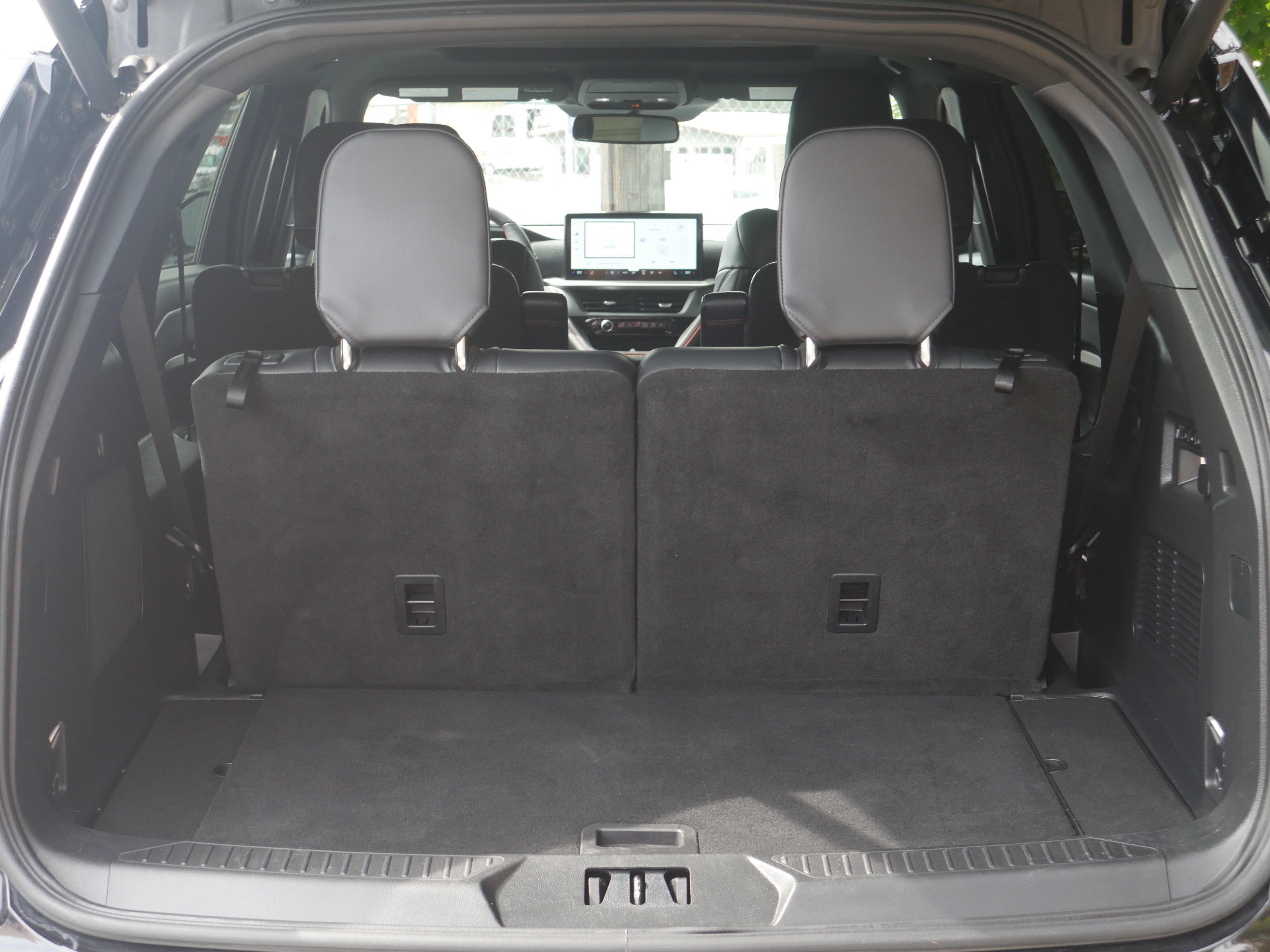Certified 2025 Ford Explorer ST AWD/4WD image 20