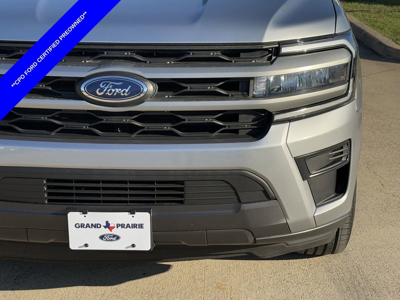 Certified 2024 Ford Expedition Max XLT image 10