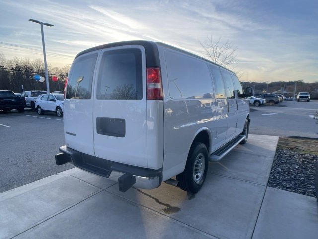 Used 2024 Chevrolet Express 2500 Work Van w/ Driver Convenience Package image 9