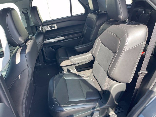 Certified 2023 Ford Explorer Limited w/ Equipment Group 301A RWD image 18