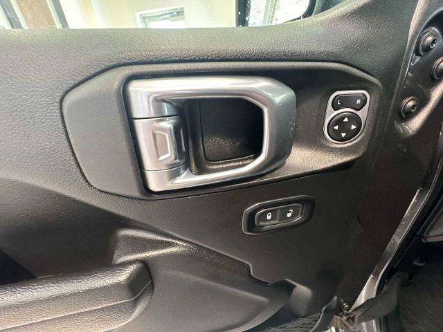 Used 2023 Jeep Wrangler Unlimited w/ Cold Weather Group AWD/4WD image 20