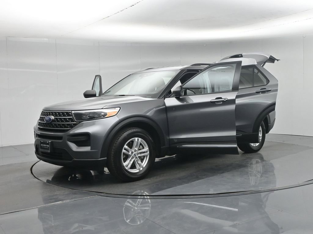 Certified 2023 Ford Explorer XLT RWD image 34