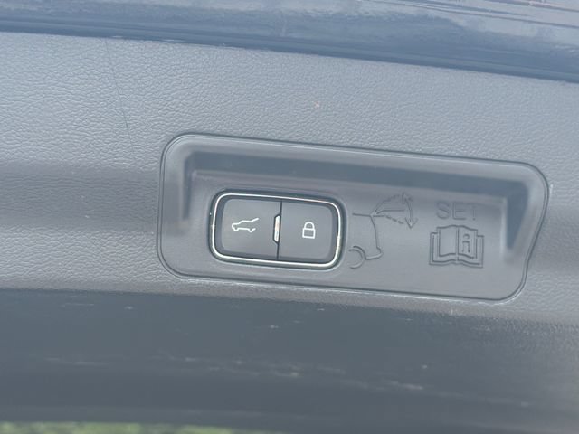 Certified 2022 Ford Explorer ST-Line RWD image 19