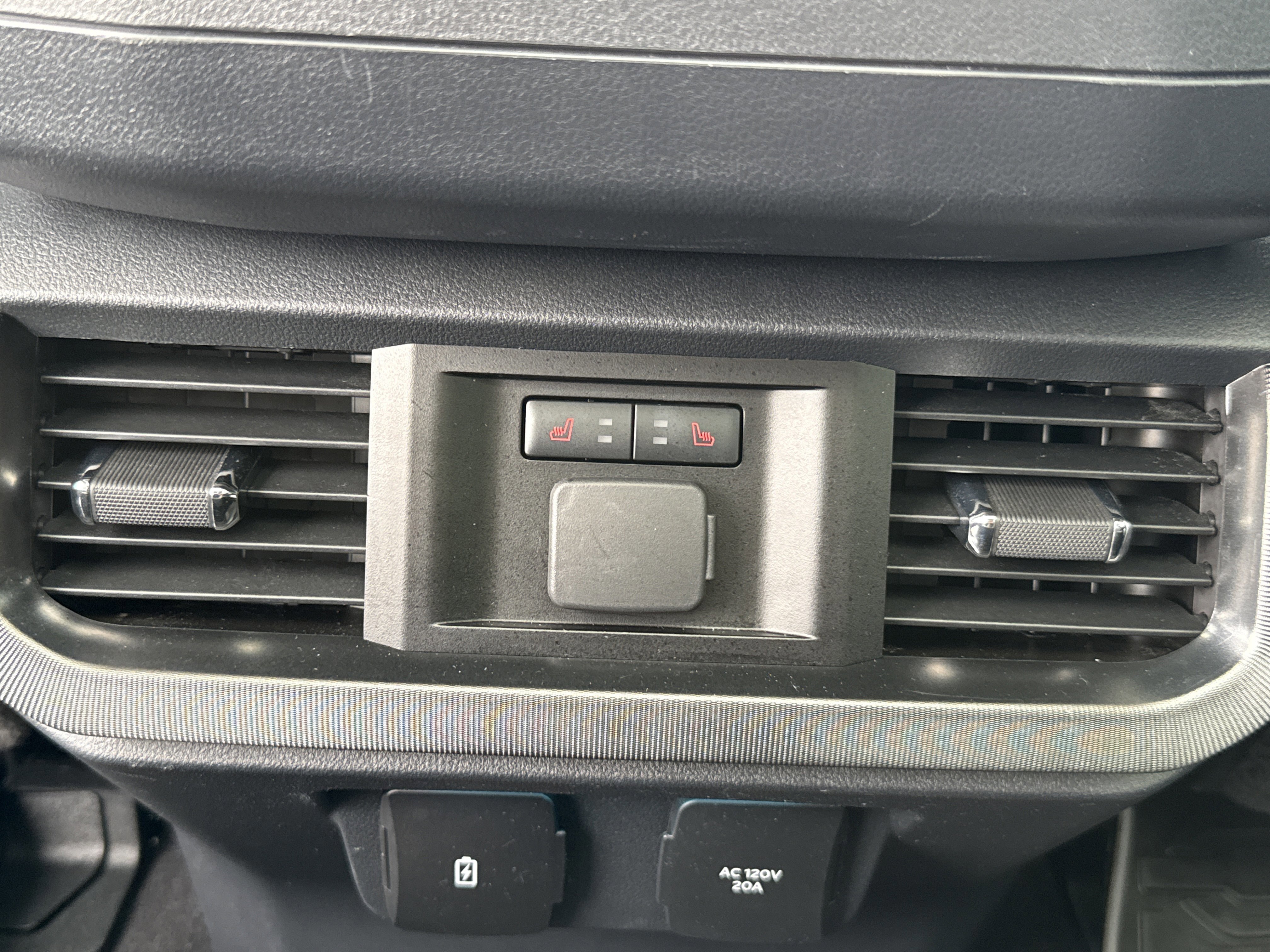 Certified 2023 Ford F150 Platinum w/ Equipment Group 701A High image 29