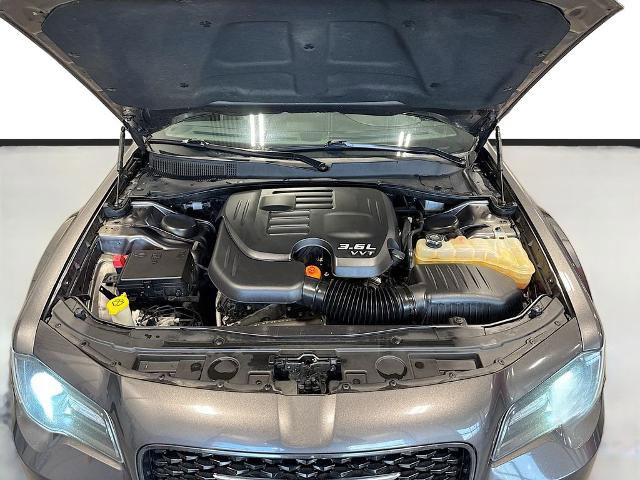 Used 2019 Chrysler 300 S image 21