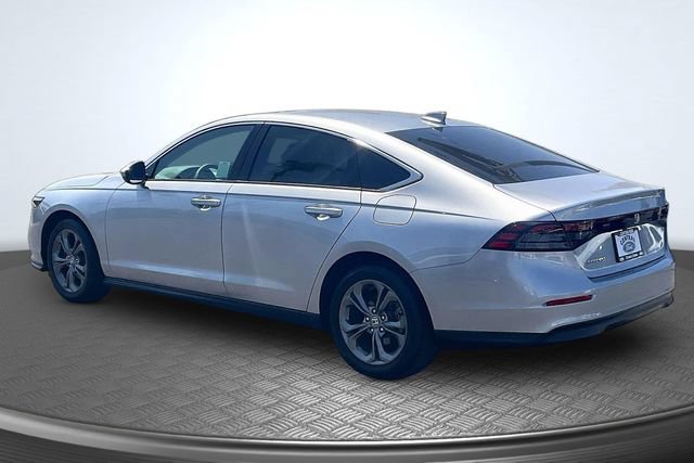 Used 2024 Honda Accord EX image 2