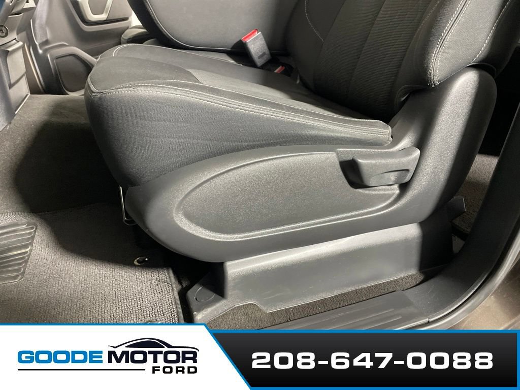 Used 2019 Nissan Titan SV AWD/4WD image 12