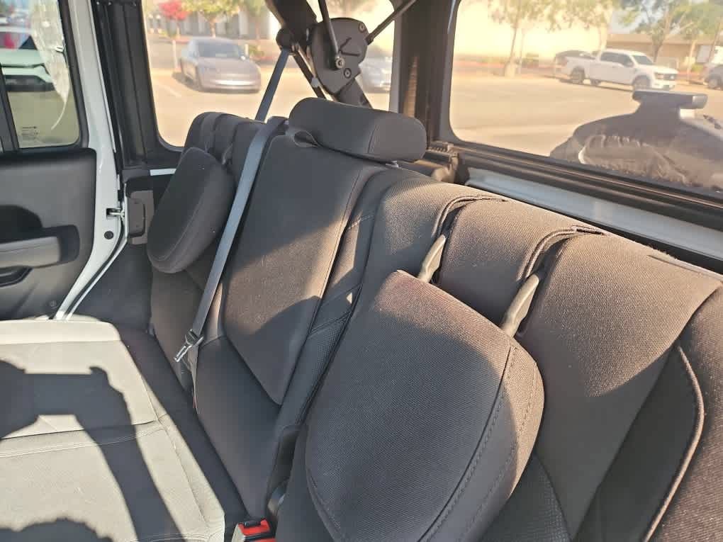 Used 2023 Jeep Wrangler Unlimited AWD/4WD image 12