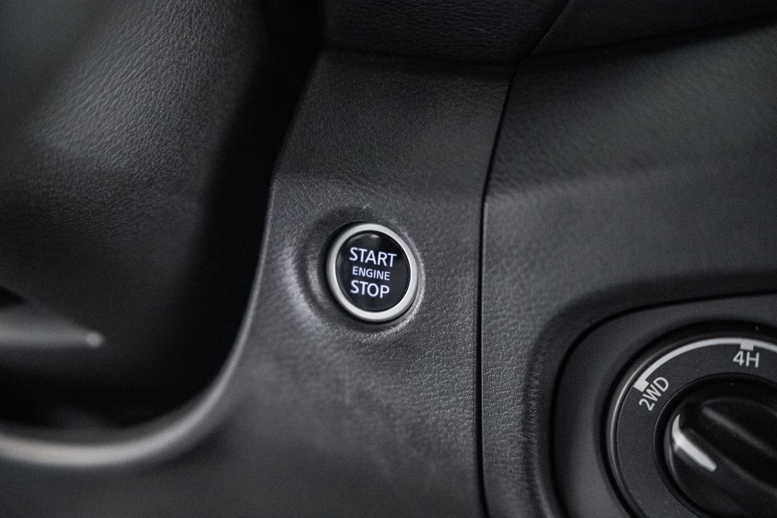 Used 2024 Nissan Frontier SV w/ Technology Package AWD/4WD image 25