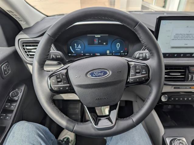 Certified 2023 Ford Escape Platinum w/ Premium Technology Package image 10