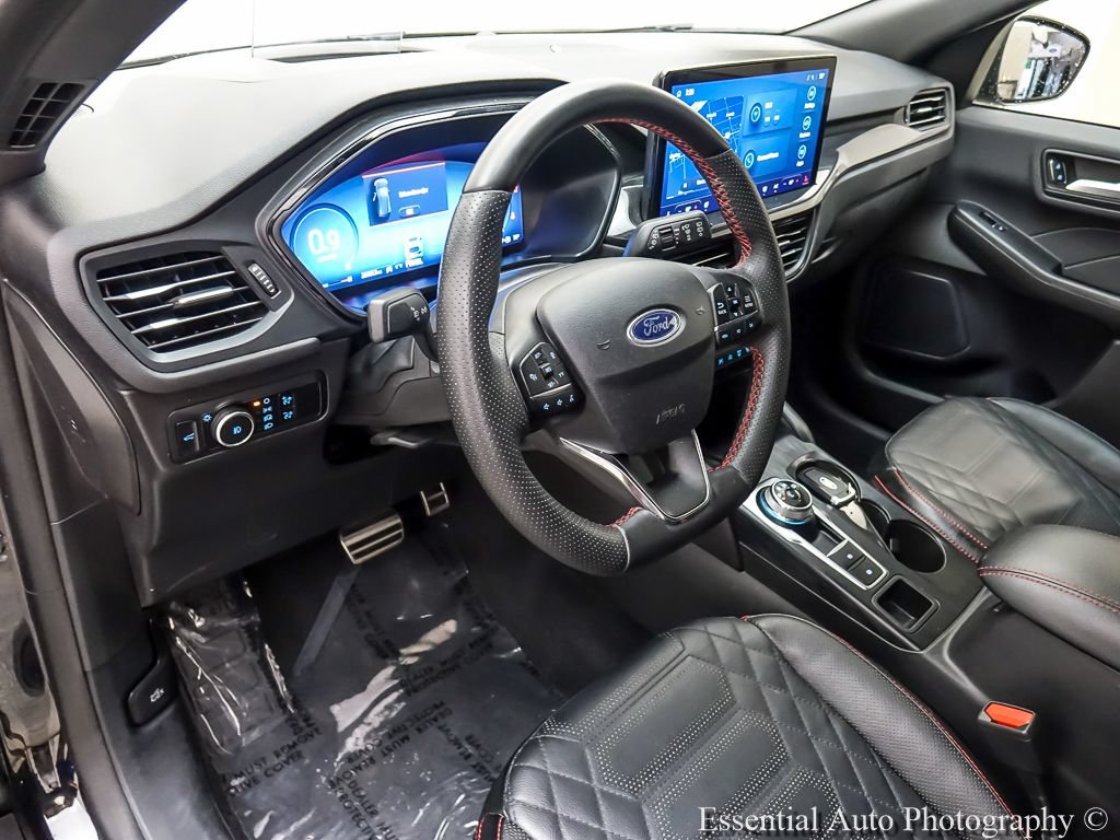 Certified 2023 Ford Escape ST-Line Elite w/ Premium Technology Package AWD/4WD image 10