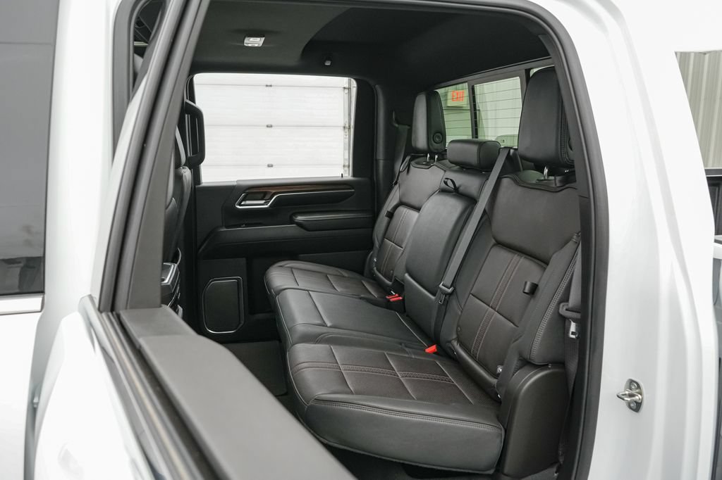 Used 2024 Chevrolet Silverado 2500 High Country w/ Technology Package AWD/4WD image 22