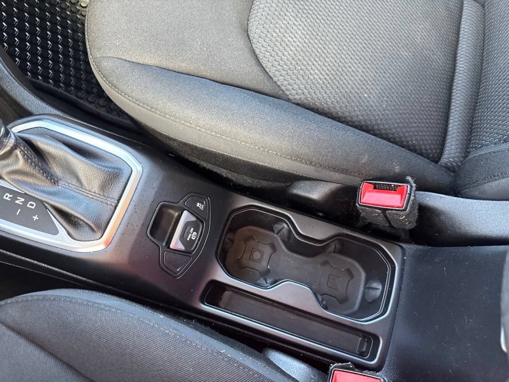 Used 2020 Jeep Renegade Altitude AWD/4WD image 24