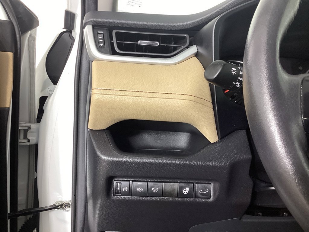 Used 2020 Toyota RAV4 XLE Premium AWD/4WD image 12