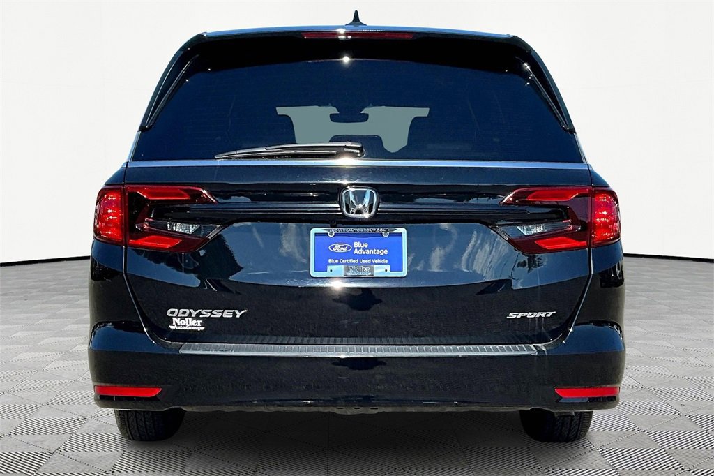 Used 2024 Honda Odyssey Sport image 3